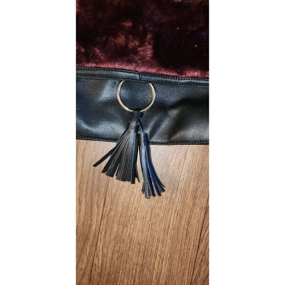 Crossbody Purse  - Picture 3 of 7